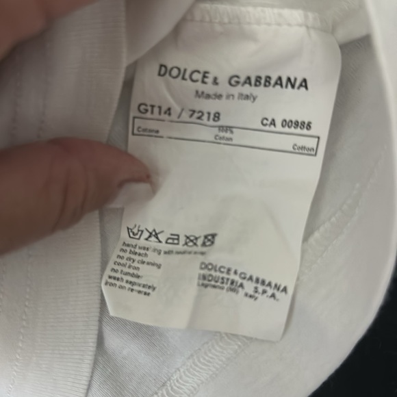 Like New Vintage Authentic Dolce &  Gabbana  v-neck tee - Picture 5 of 5